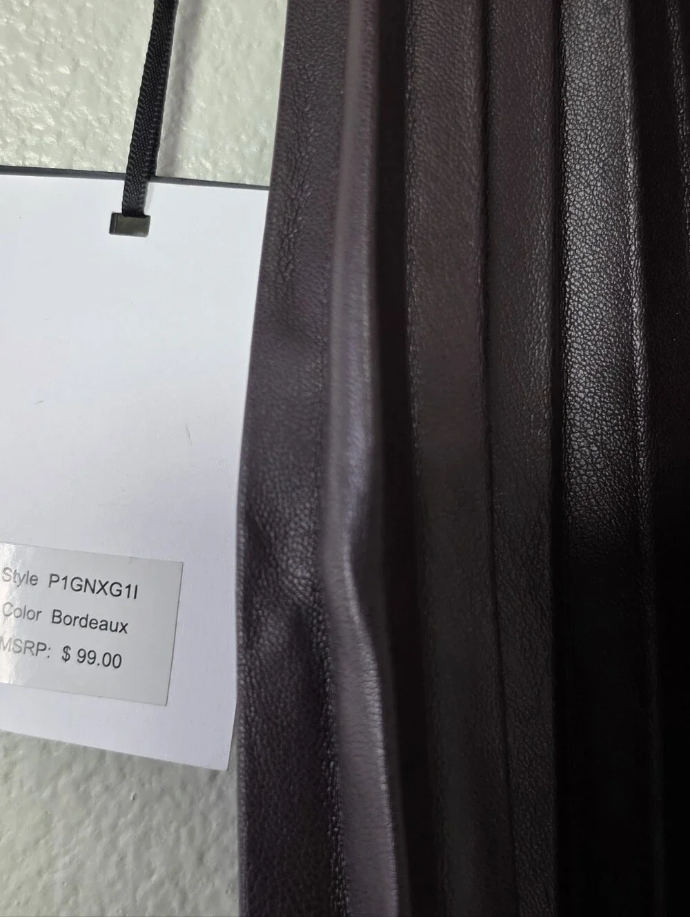 DKNY pleated faux-leather mini skirt in a deep plum Large - Picture 3 of 9